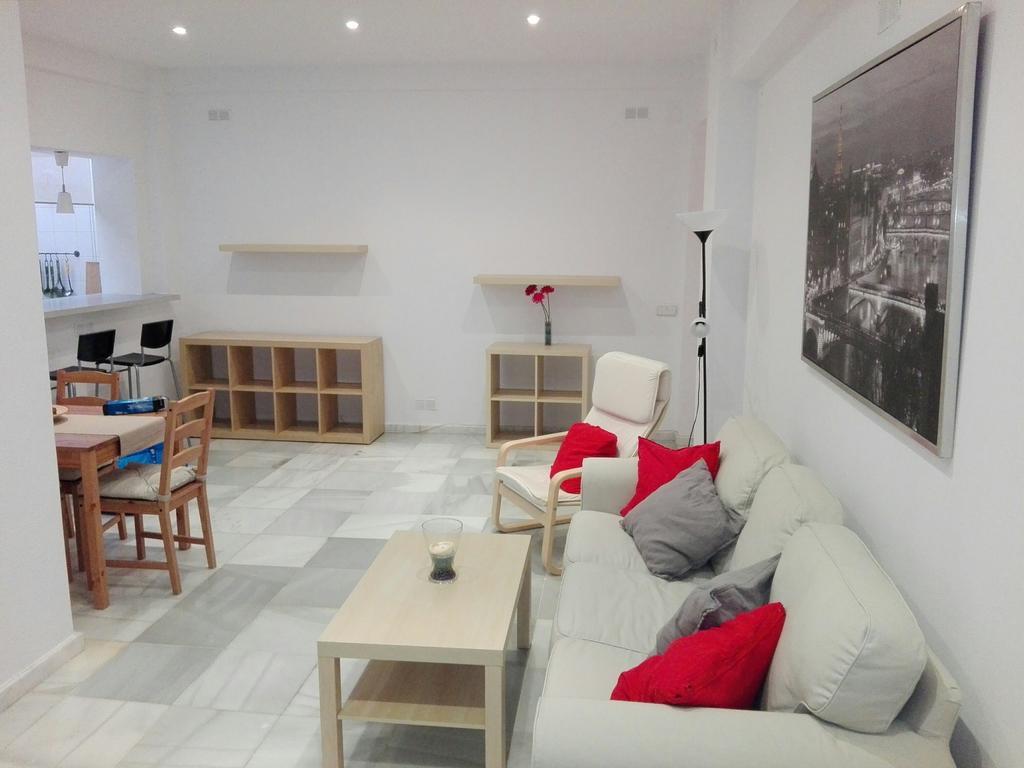 Centrico Apartamento Con Patio Privado Sevilla Exterior foto