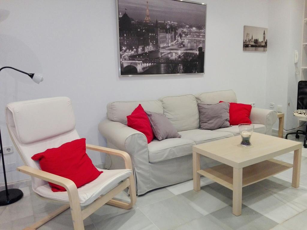 Centrico Apartamento Con Patio Privado Sevilla Exterior foto